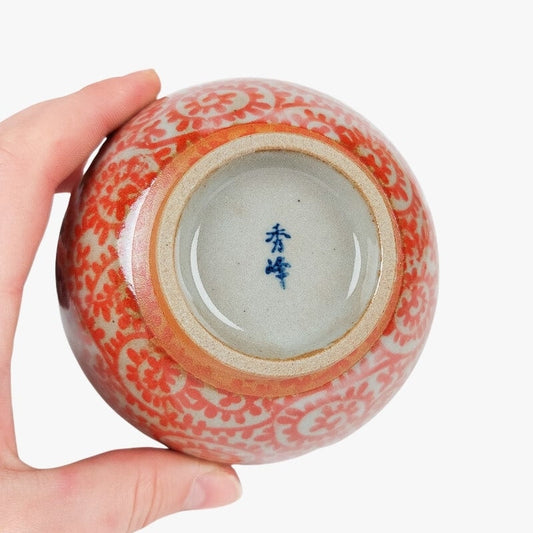 Tigela de chá japonesa vermelha