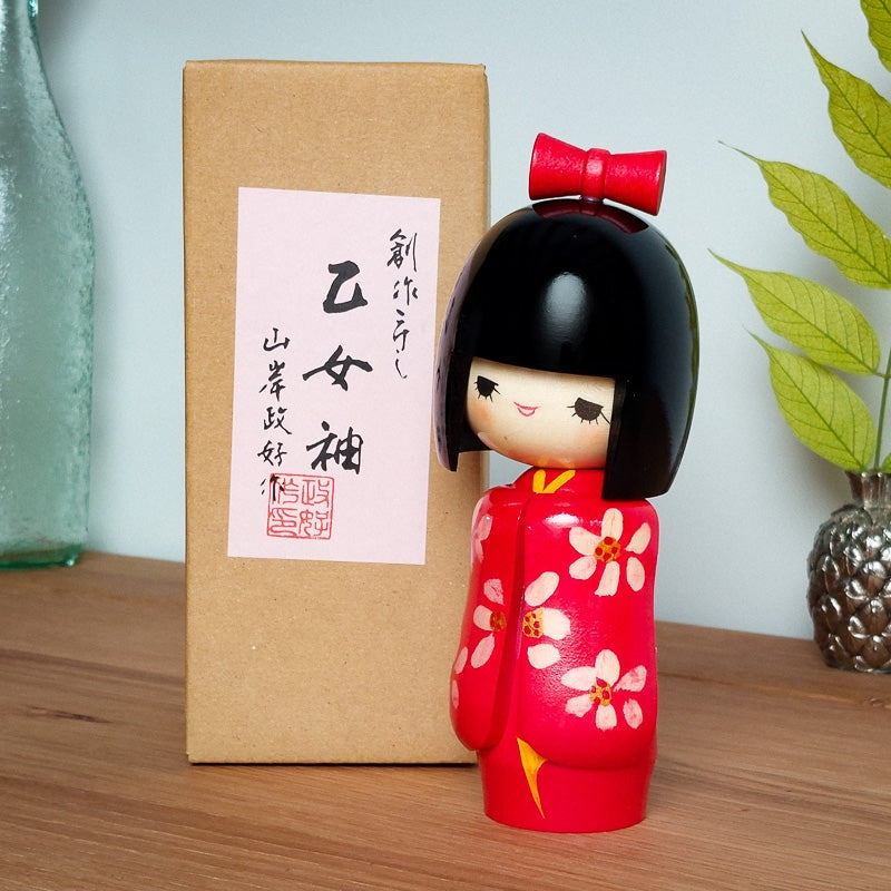 poupee-kokeshi-en-bois-593.jpg