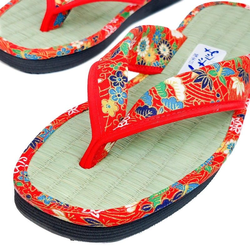 Zori japonês vermelho